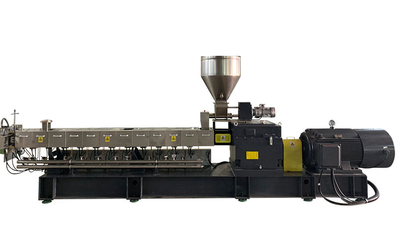 Triple-Screw-Extruder (1)