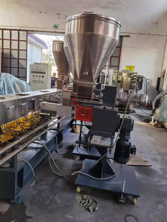 Improvement of Twin Screw Extruder 1