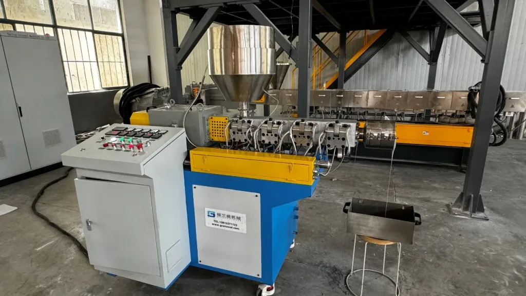 Granuwel GTE35 laboratory twin screw extruder